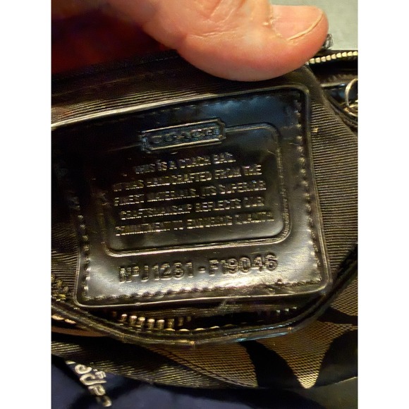 Coach Signature Canvas Shoulder Bag w Matching Wallet Turnlock Black Tan - Picture 5 of 10